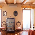 Manzoni Center Daire