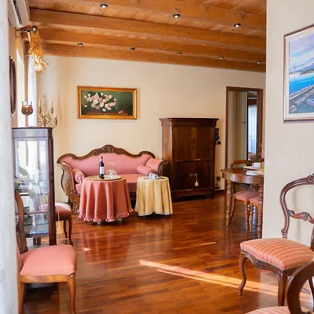 Manzoni Center Apartment Bardolino
